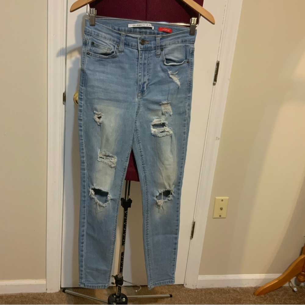 EUC Celebrity Pink Distressed Skinny light Wash Blue Jeans Hugh Rise